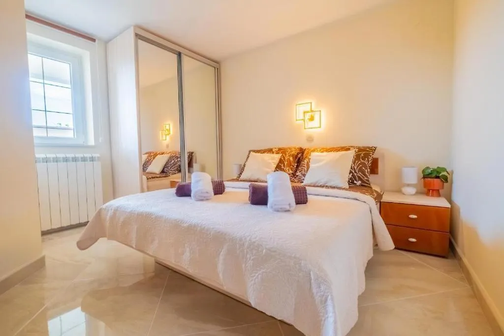 Apartments Laganini Novi Vinodolski